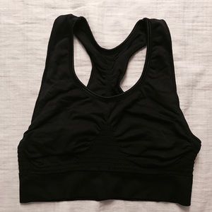 Black Pro-Fit Size Medium Seamless Sports Bra